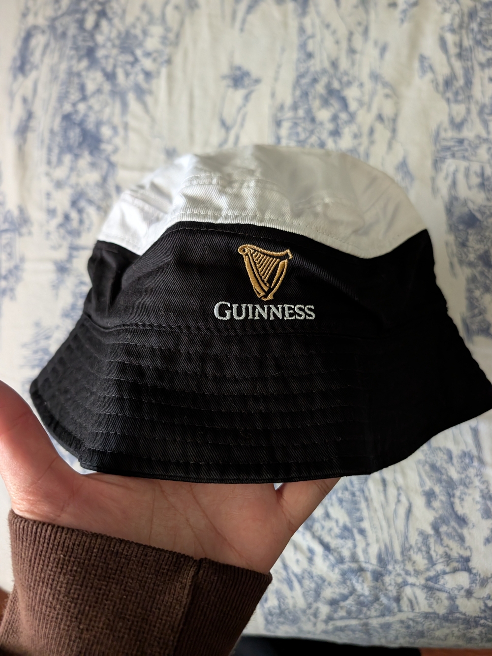 Guinness Two-Tone Black & White Bucket Hat